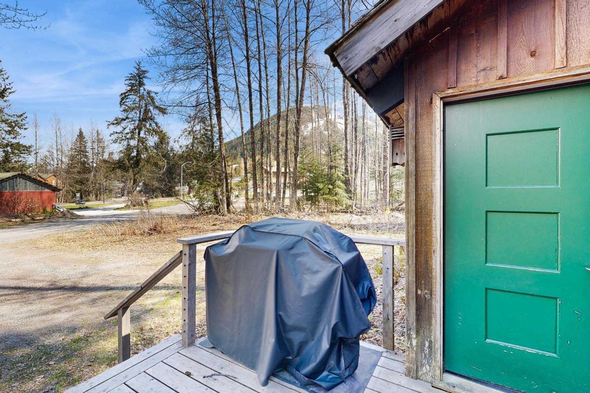 Cedar Chalet On Davos Girdwood Exterior photo